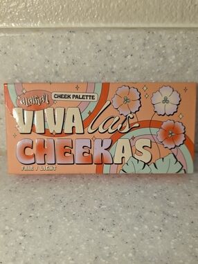ALAMAR Viva Las Cheekas Cheek Palette - Peach & Pink Floral (fair/light)
